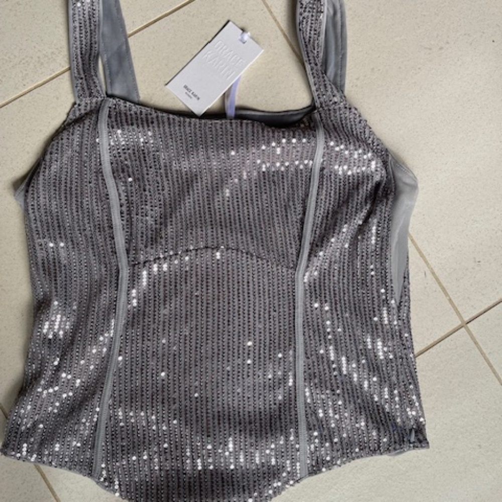 Grace Karen Sequiin Top  L  NWT